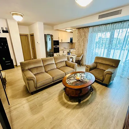 Dis Mamaia Nord Apartmán