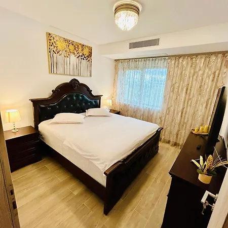 Dis Mamaia Nord Apartment